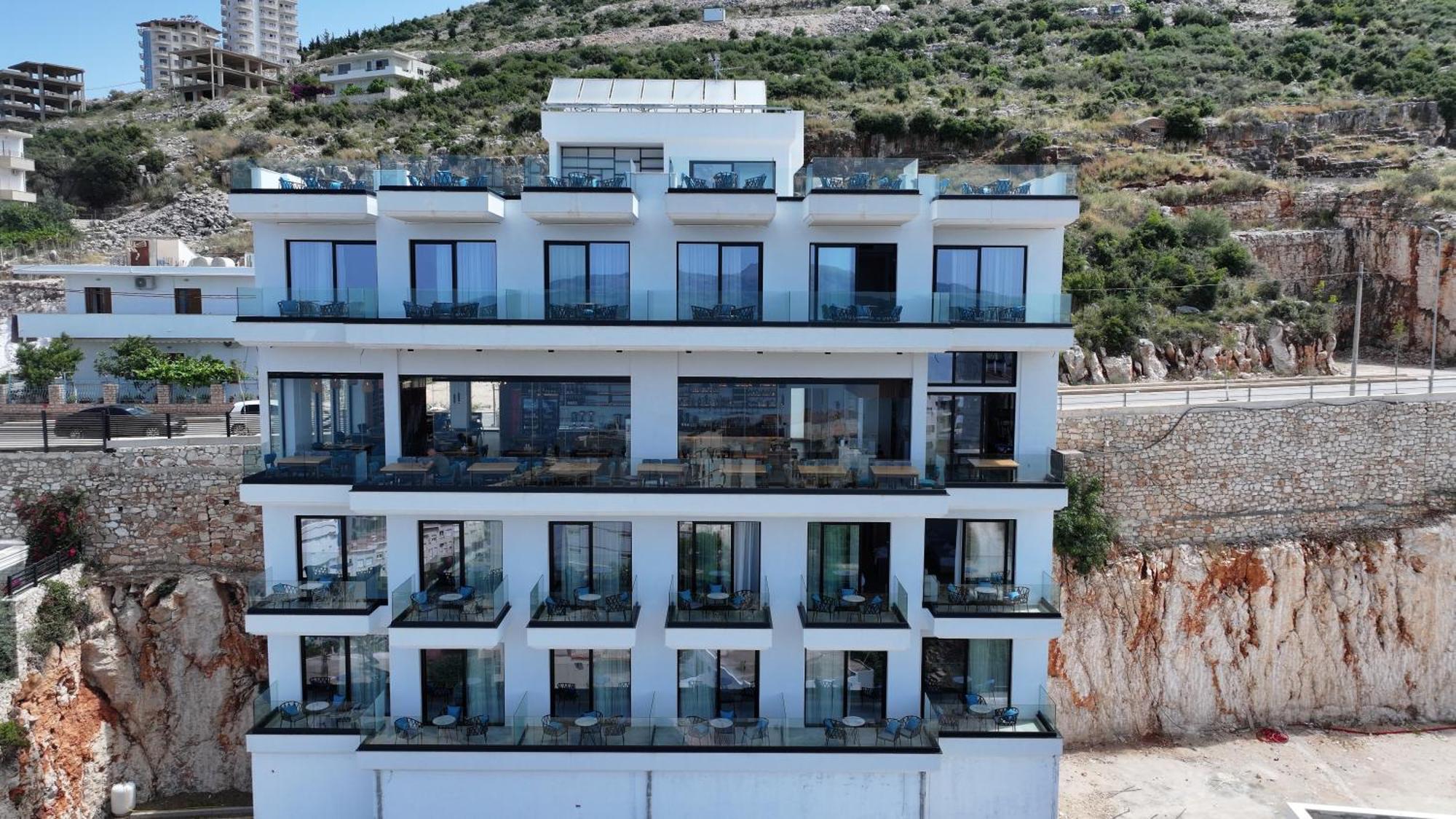 Litan Hotel Sarandë Eksteriør bilde
