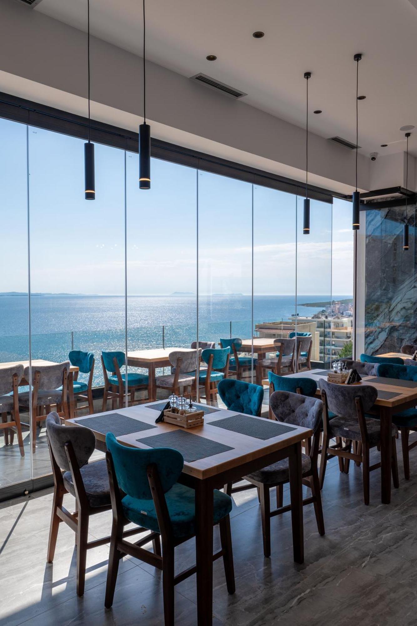 Litan Hotel Sarandë Eksteriør bilde
