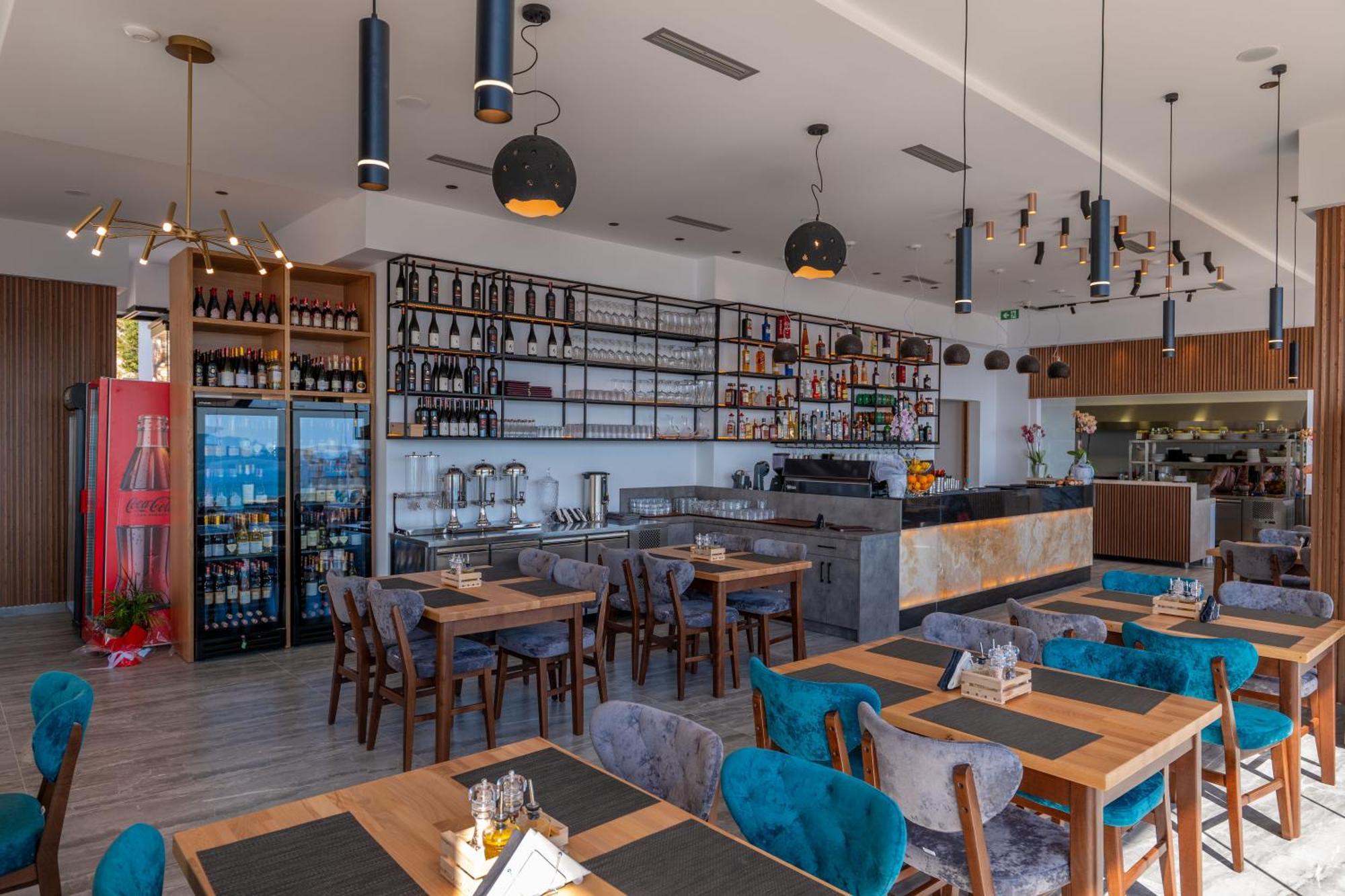 Litan Hotel Sarandë Eksteriør bilde