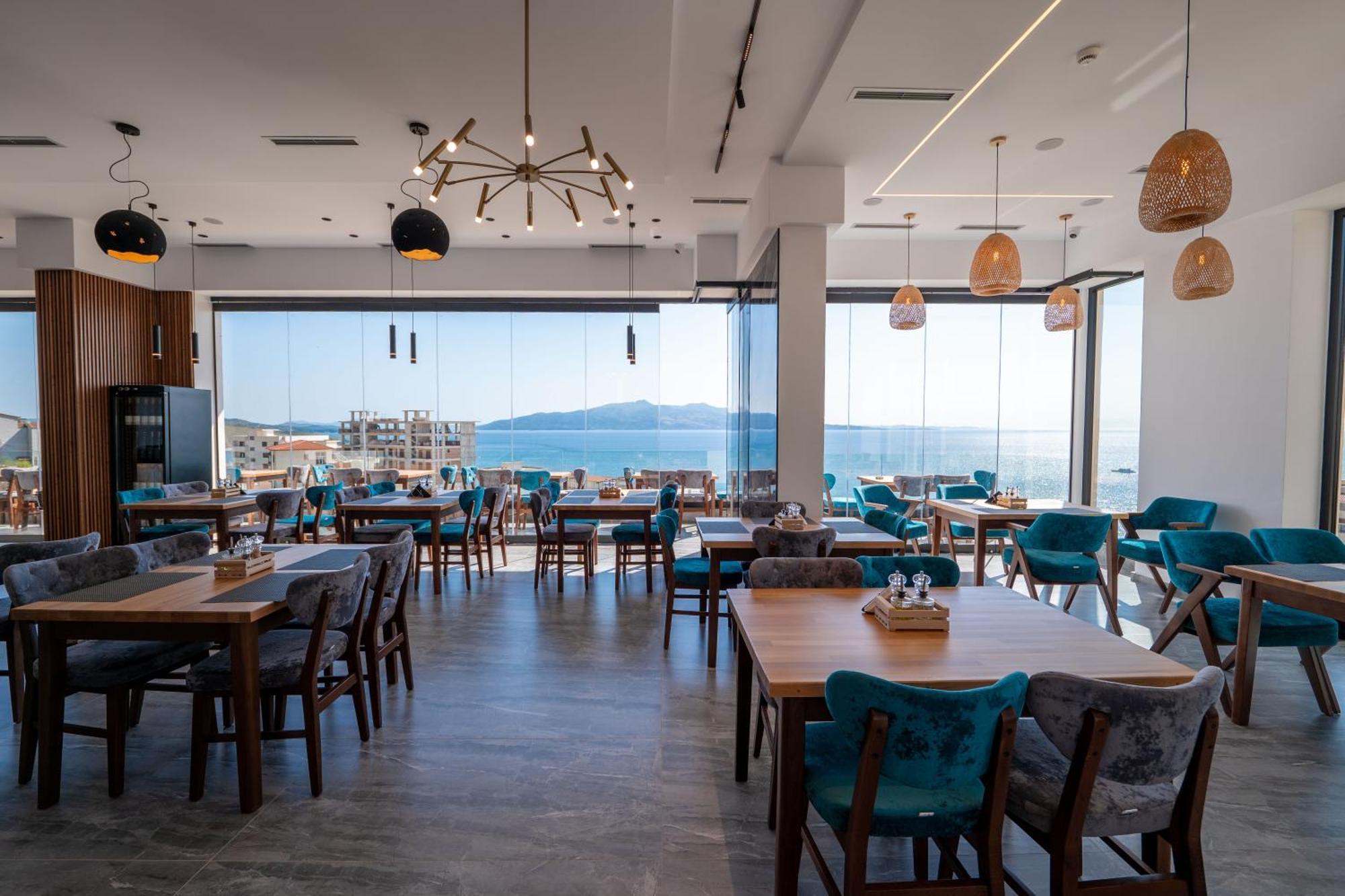 Litan Hotel Sarandë Eksteriør bilde
