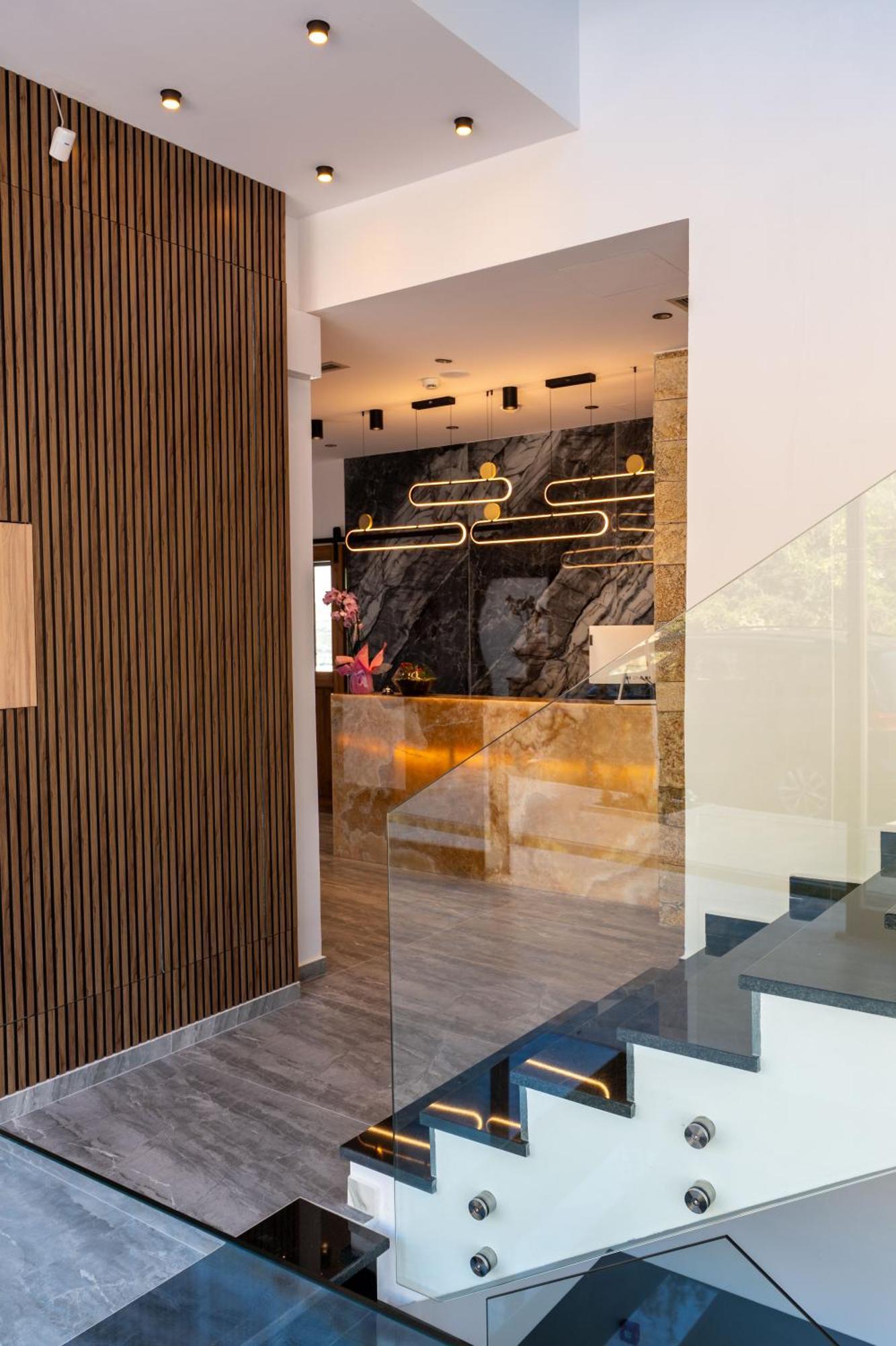 Litan Hotel Sarandë Eksteriør bilde
