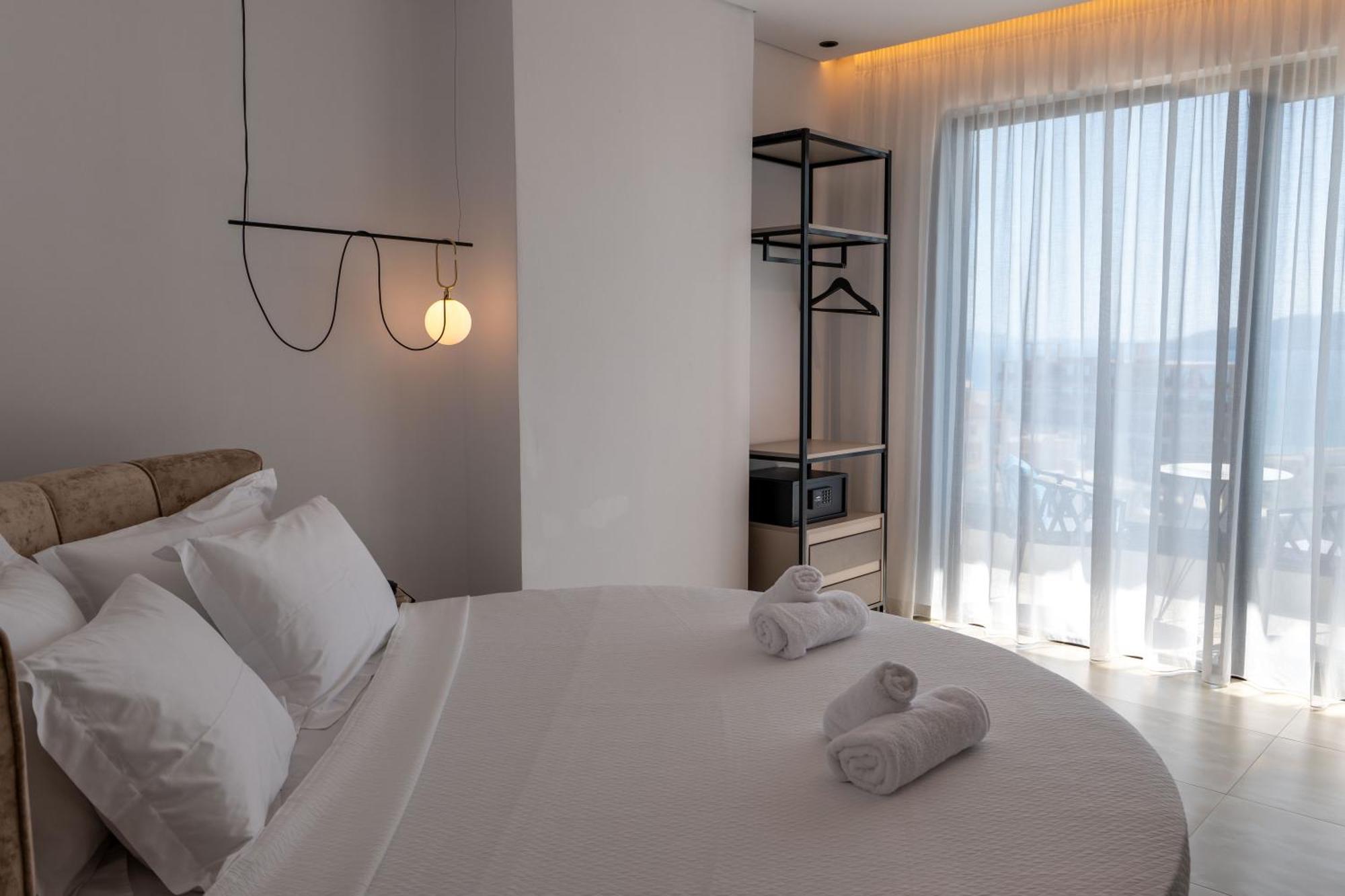 Litan Hotel Sarandë Eksteriør bilde