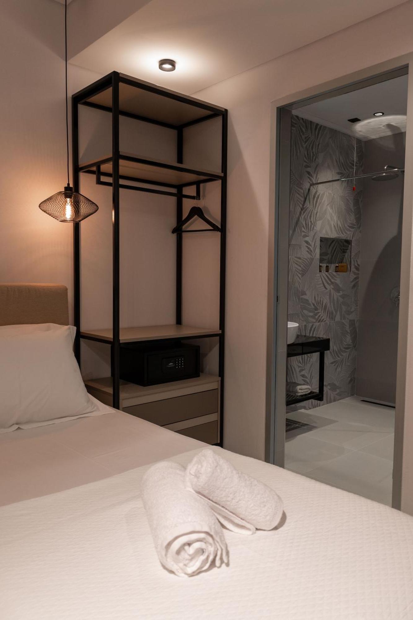 Litan Hotel Sarandë Eksteriør bilde