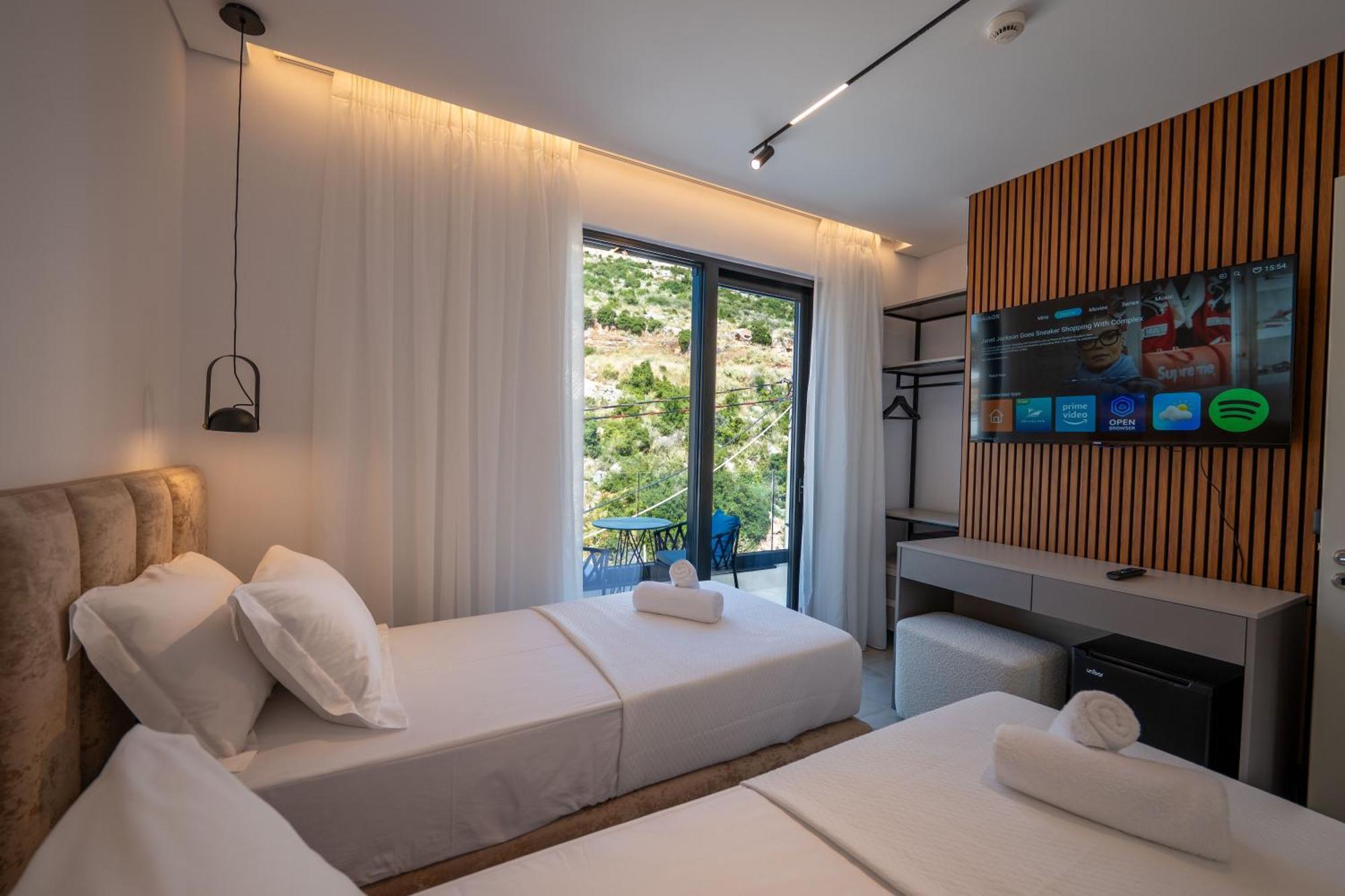 Litan Hotel Sarandë Eksteriør bilde