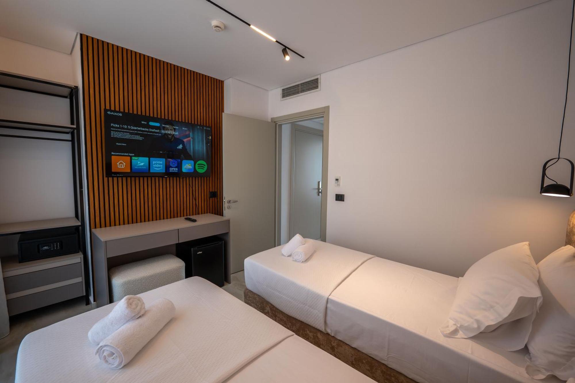 Litan Hotel Sarandë Eksteriør bilde
