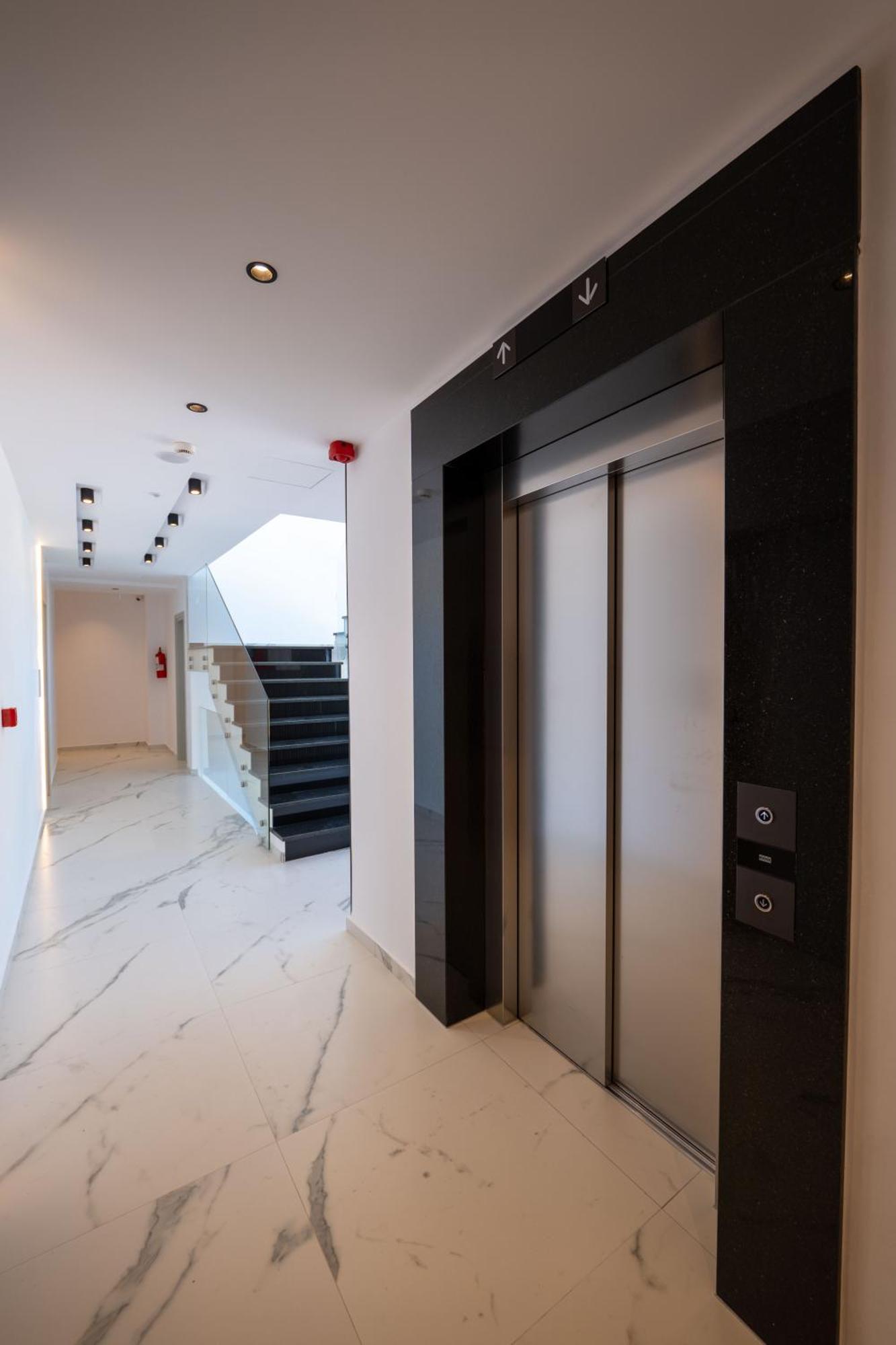 Litan Hotel Sarandë Eksteriør bilde